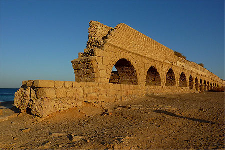 Aqueduc de Césarée Aqueduc de Césarée