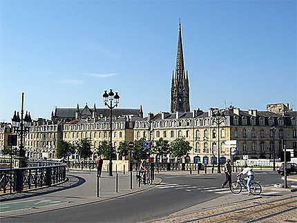 Bordeaux, le centre ville, la ville historique et les quais