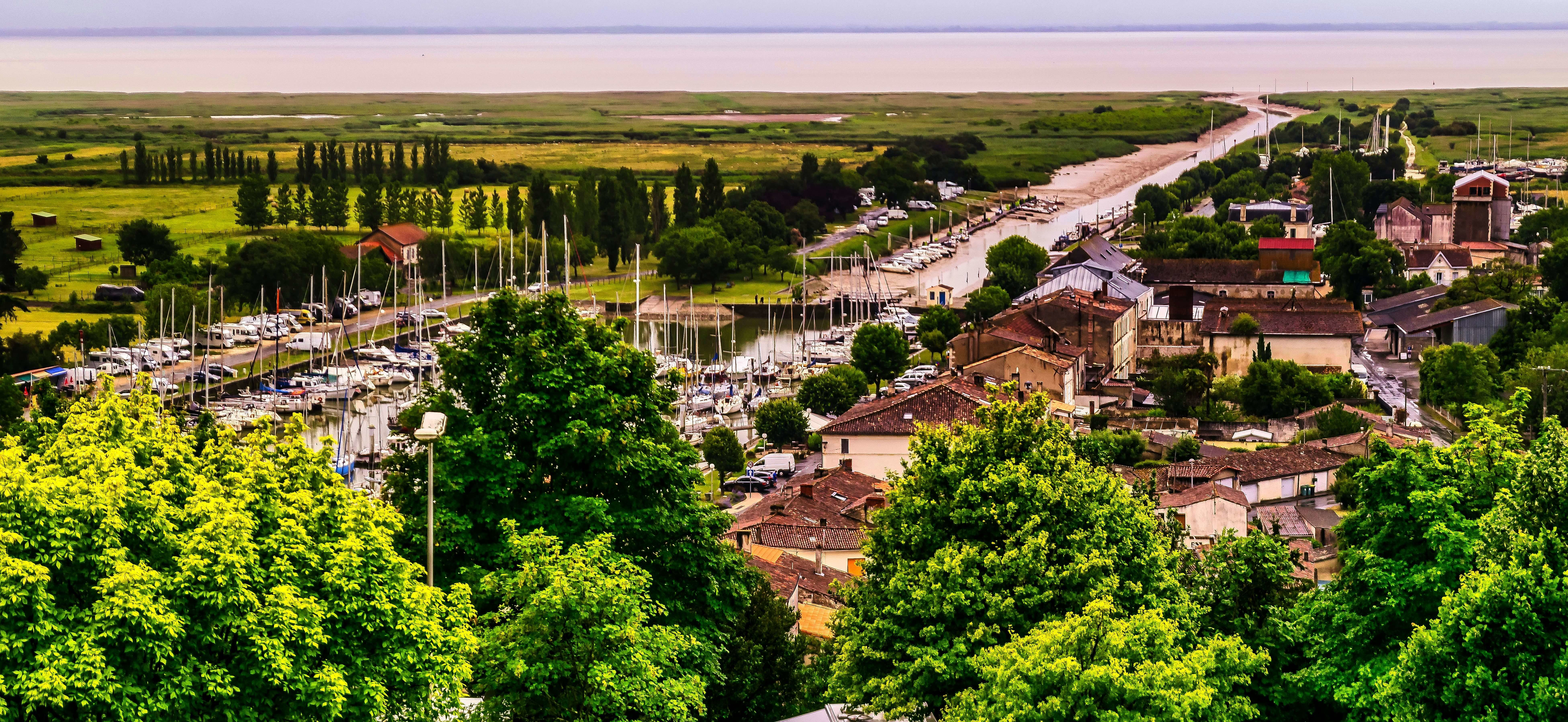 Le joli petit port de Mortagne-sur-Gironde