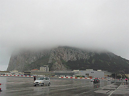 Aéroport de Gibraltar. Sur la piste !