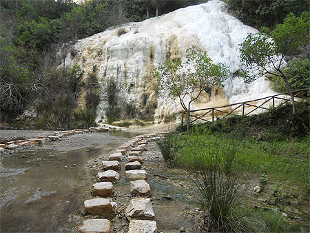 Les souces chaudes de Bagni san Filippo Les souces chaudes de Bagni san Filippo