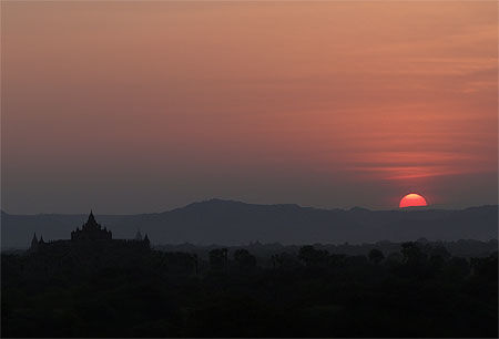 Coucher de soleil vu de la pagode Tayok Pyi