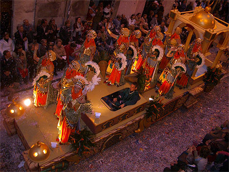 Moros y Cristianos Moros y Cristianos