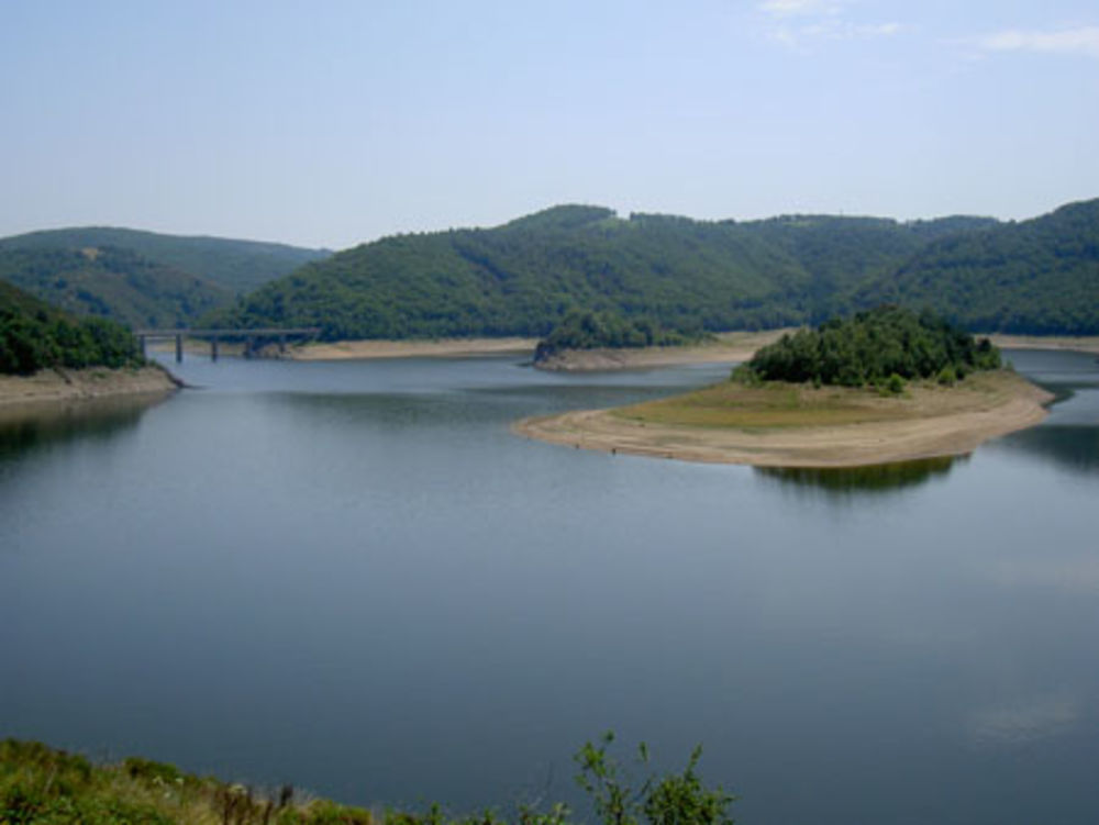 Lac de Garabit