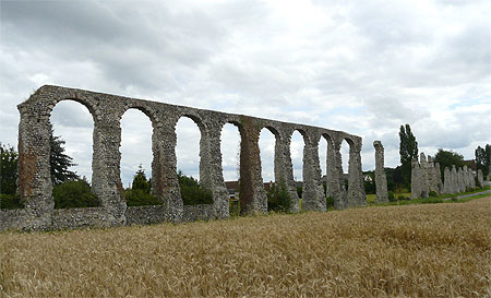 Aqueduc romain Aqueduc romain