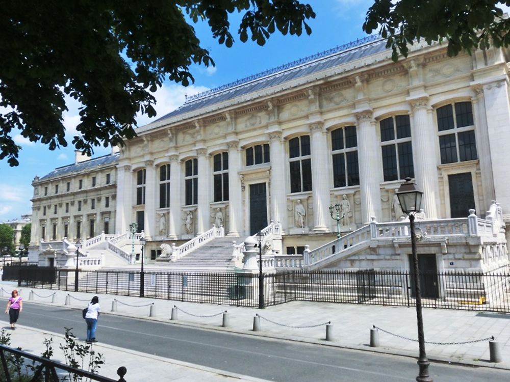 Palais de justice