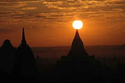 Coucher de soleil en Birmanie