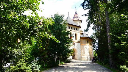 Eglise SF Gheorghe Mirauti 