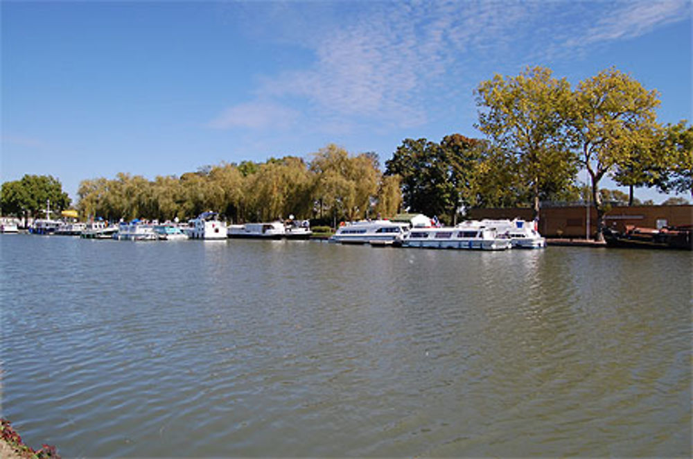 Port de la jonction à Nevers