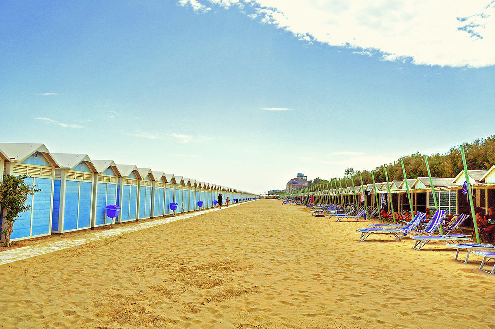 Plage avec vue sur les cabines !