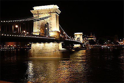 Pont Lanchid la nuit