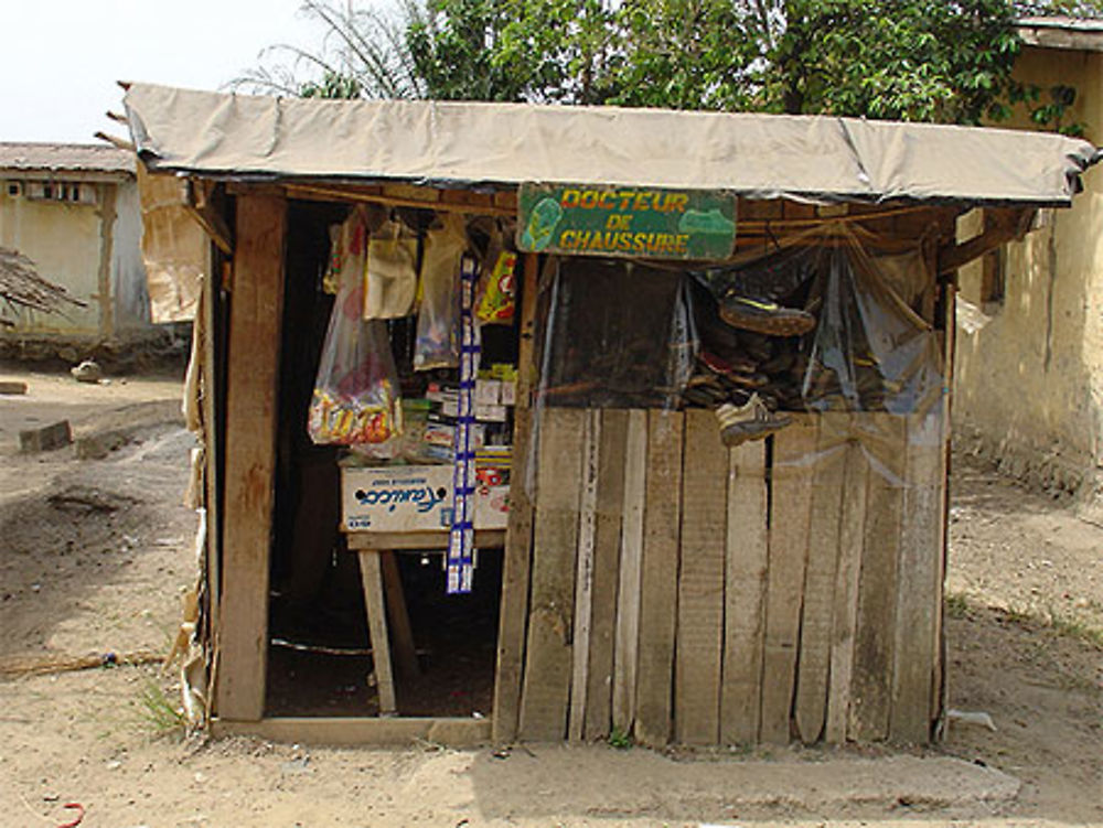 Docteur de chaussure à Danané