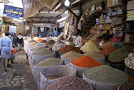 Sanaa : épices dans le souk …