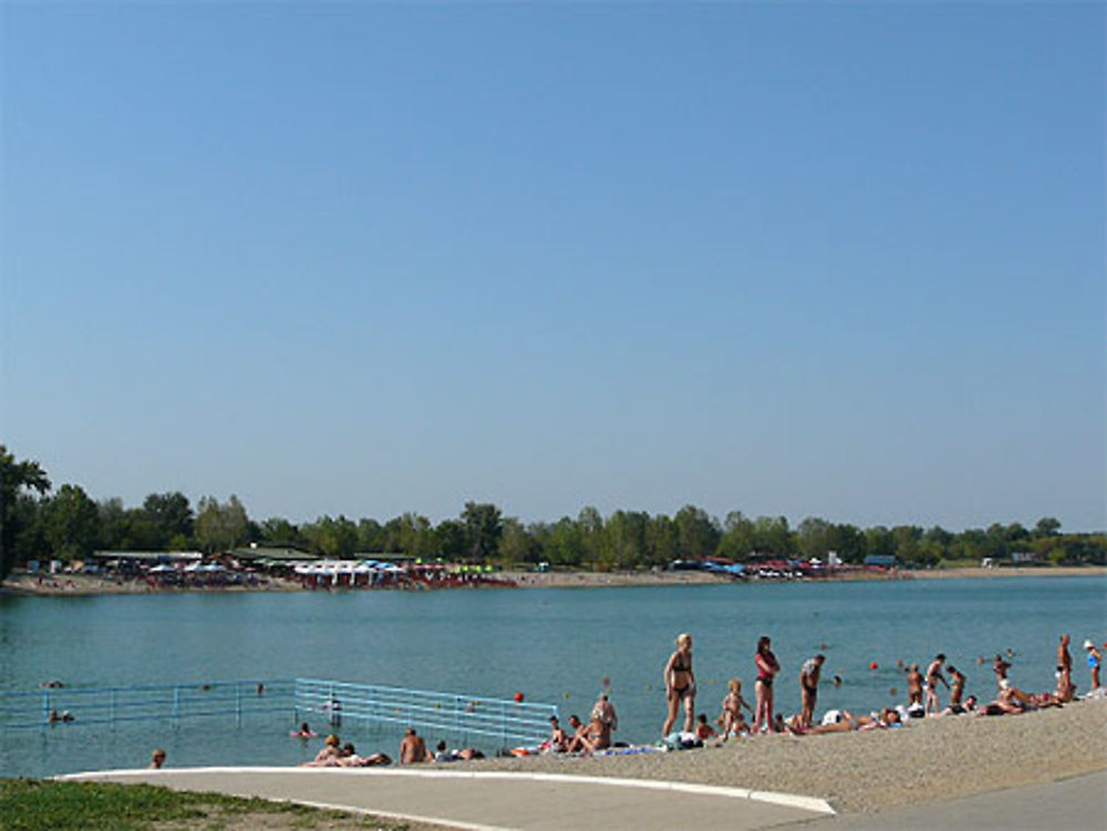 Plage sur la Save à Ada Ciganlija, Belgrade