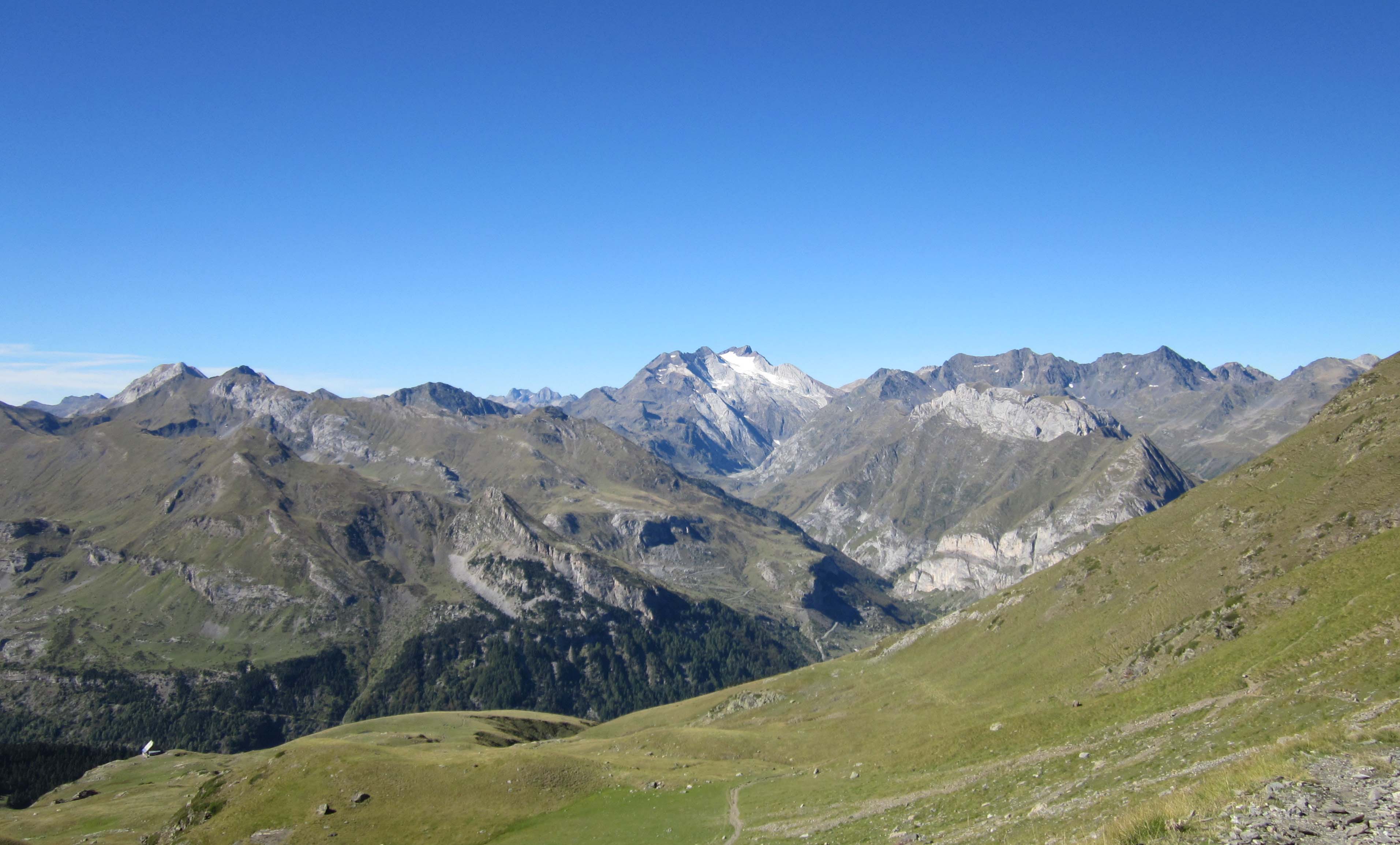 Vignemale vu du plateau de Pailla Vignemale vu du plateau de Pailla