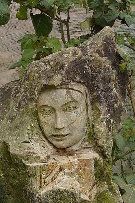 La statue de pierre