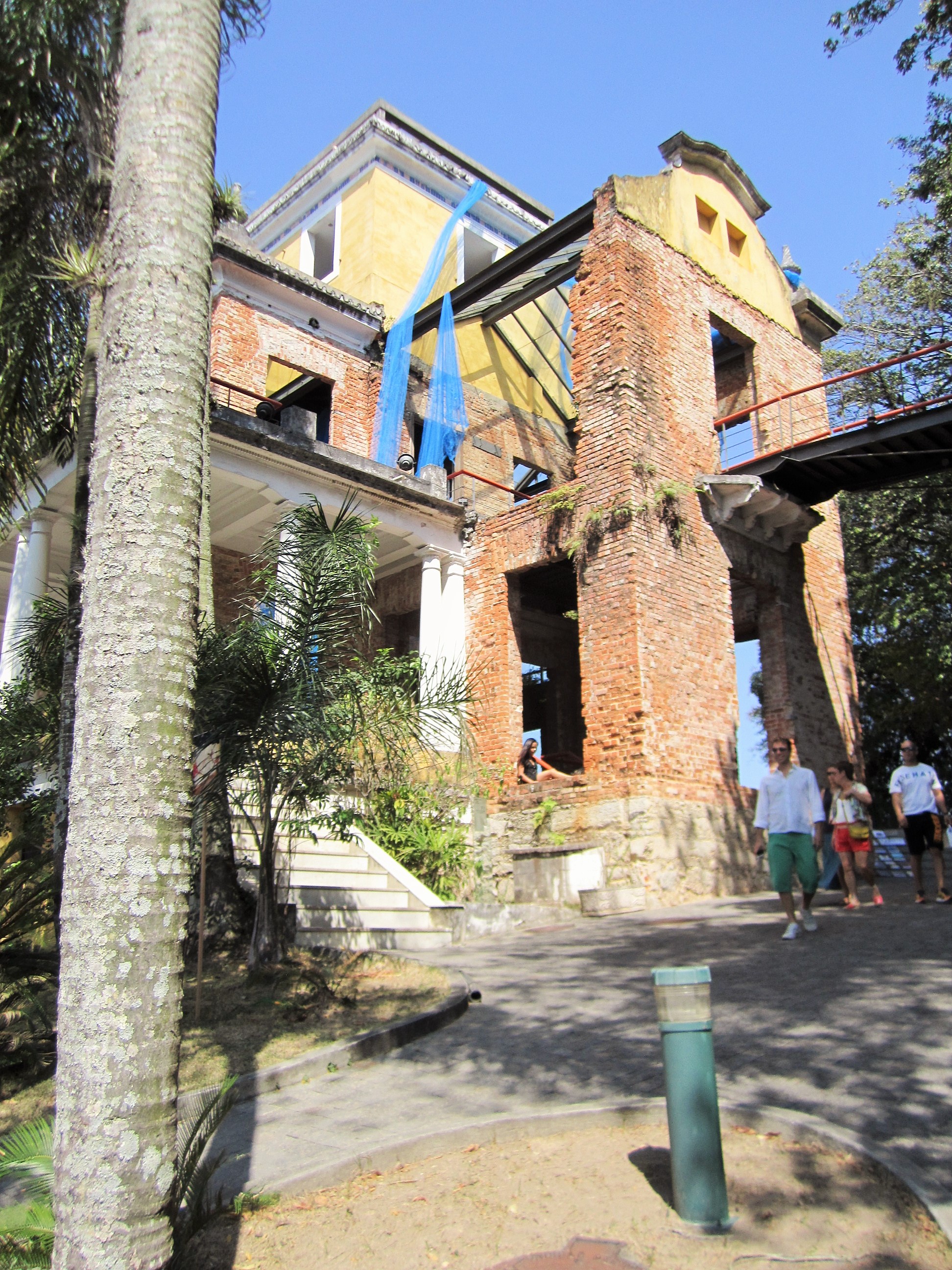 Le Parc des Ruines Le Parc des Ruines