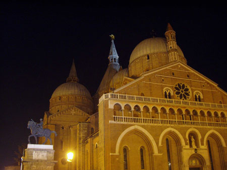 Basilique Saint Antoine de Padoue Basilique Saint Antoine de Padoue