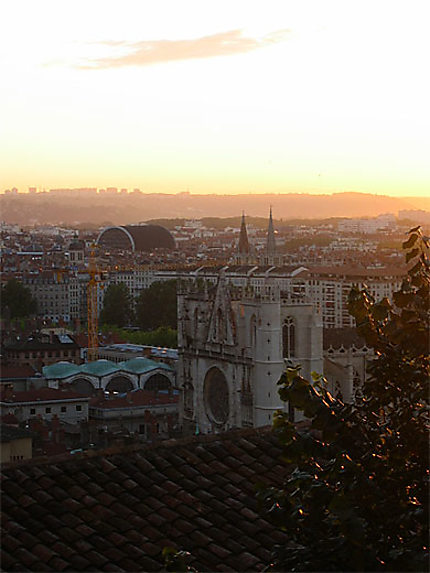 Les toits de Lyon au petit matin