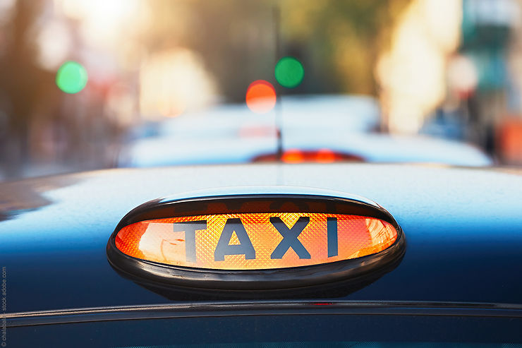 Transports - Les tarifs des taxis dans les 50 principaux aéroports européens