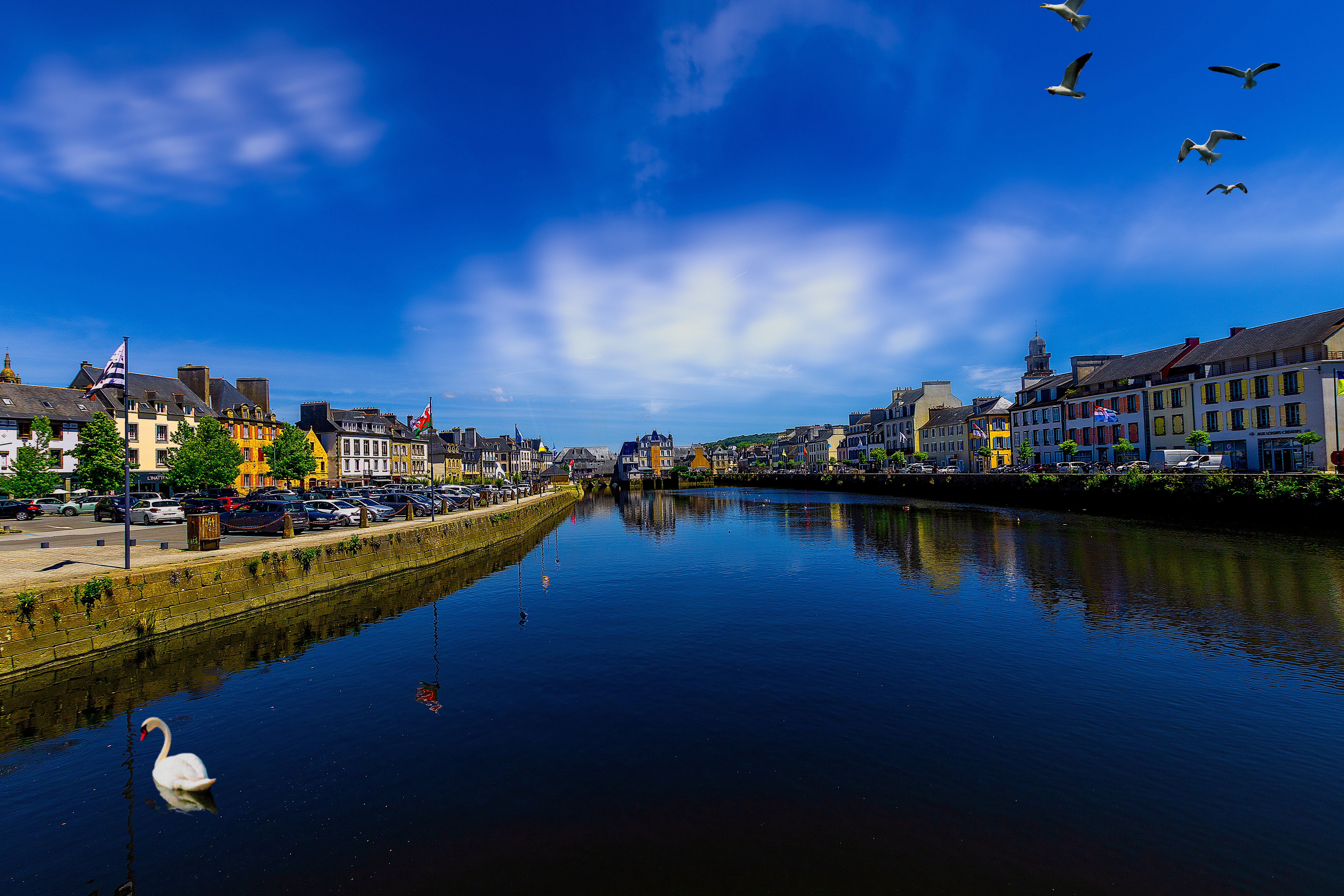 Rivière Élorn à Landerneau (Bretagne) Rivière Élorn à Landerneau (Bretagne)