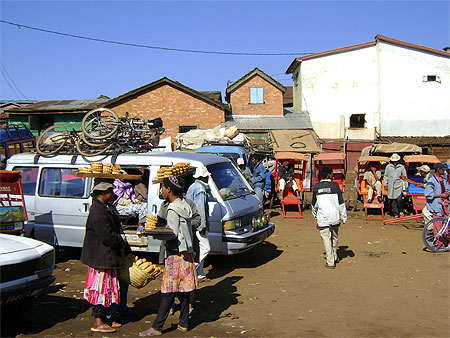Dans la gare routière d'Antsirabe Dans la gare routière d'Antsirabe