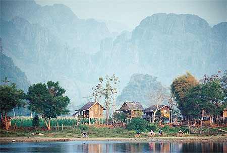 La Nam Xong La Nam Xong