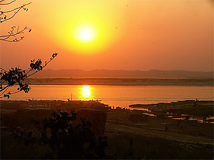 Coucher de soleil sur l'Irrawady