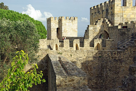 Le château de Sao Jorge Le château de Sao Jorge