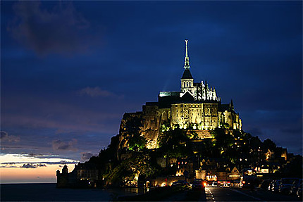 Mont Saint-Michel au coucher du soleil