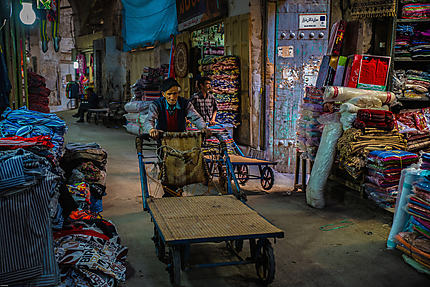 Dans le bazar d'Ispahan