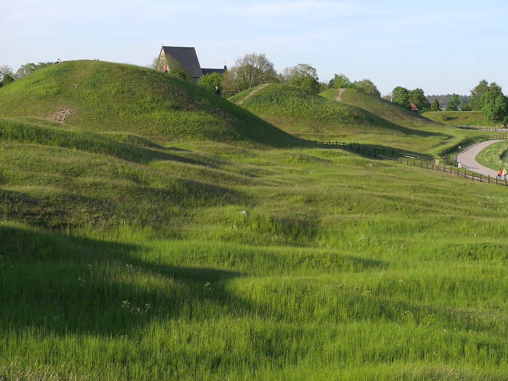 Tumulus antiques