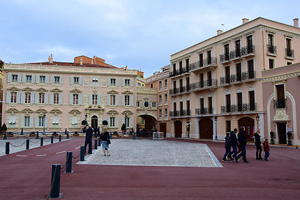 La place du Palais princier, Monaco