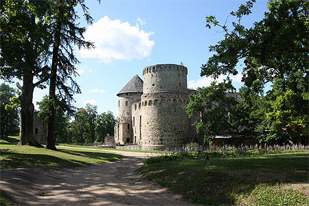 Le château entouré du parc