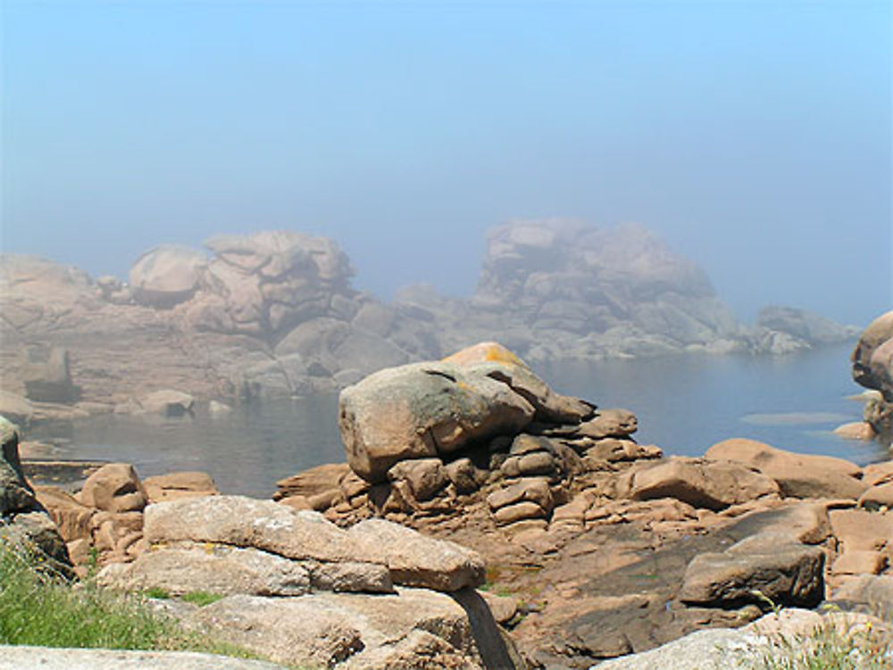 La côte de granit rose