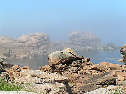 La côte de granit rose