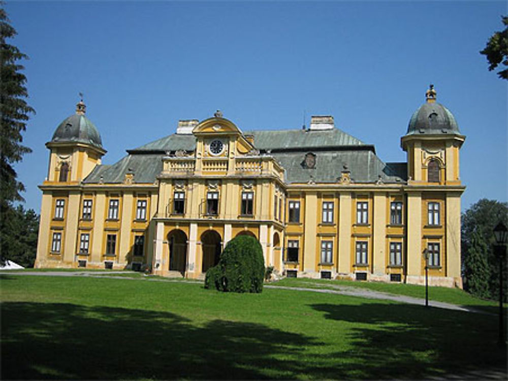 NASICE le château des comtes Pejacevic