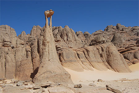 La vallée des bouddhas La vallée des bouddhas