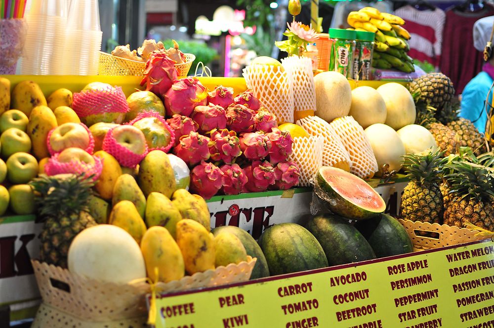 Etale de fruits sur Khao San Road (Bangkok)