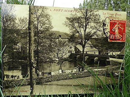 Carte postale ancienne du vieux pont 
