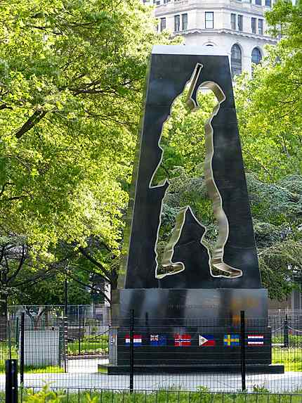 Battery Park - Sculpture