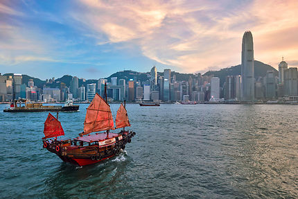 Promo - Hong Kong will distribute 500,000 free plane tickets