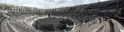 Vue de l'intérieur des arènes de Nîmes