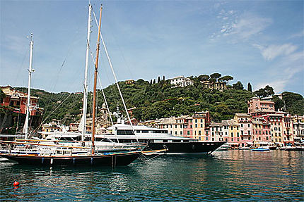 Gros bateaux à Portofino