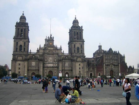 La cathédrale et le zocalo La cathédrale et le zocalo