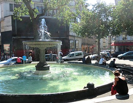 La fontaine de la place Pigalle