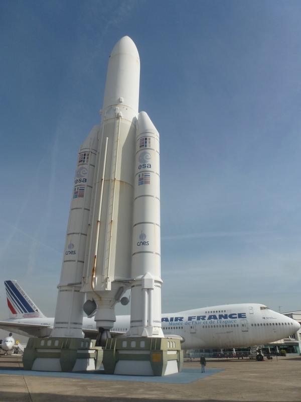 La maquette de la fusée Ariane 5 La maquette de la fusée Ariane 5