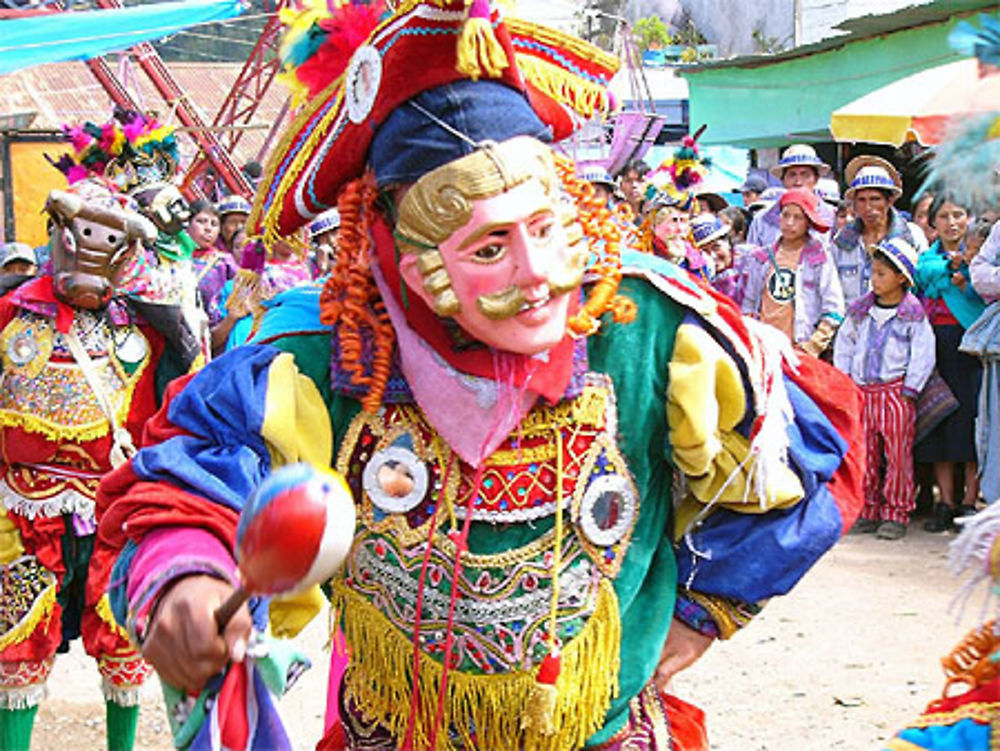 Danses à Todos Santos la veille du 1er novembre