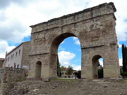 Arc romain II et IIIèmes siècle de Medinaceli