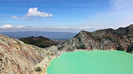 Lac d'acide sulfurique du Kawah Ijen